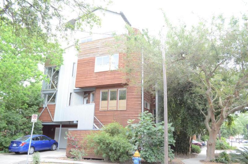 Modern B & B Houston Exterior photo